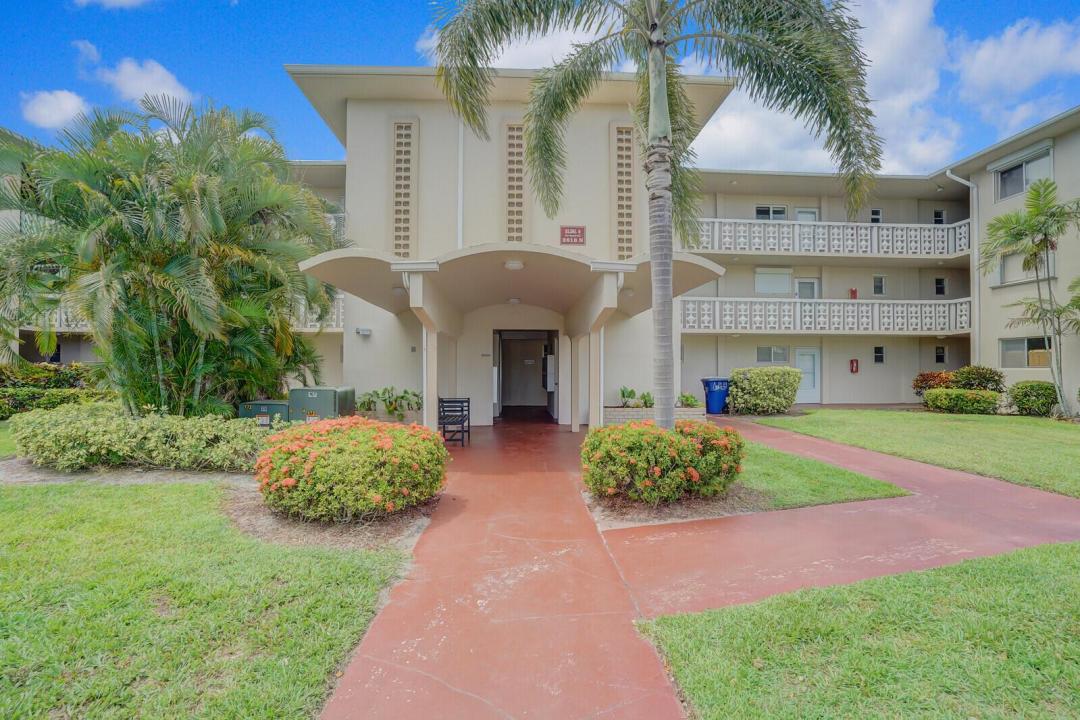 2616 Garden N Drive 209, Lake Worth, Florida 33461, USA