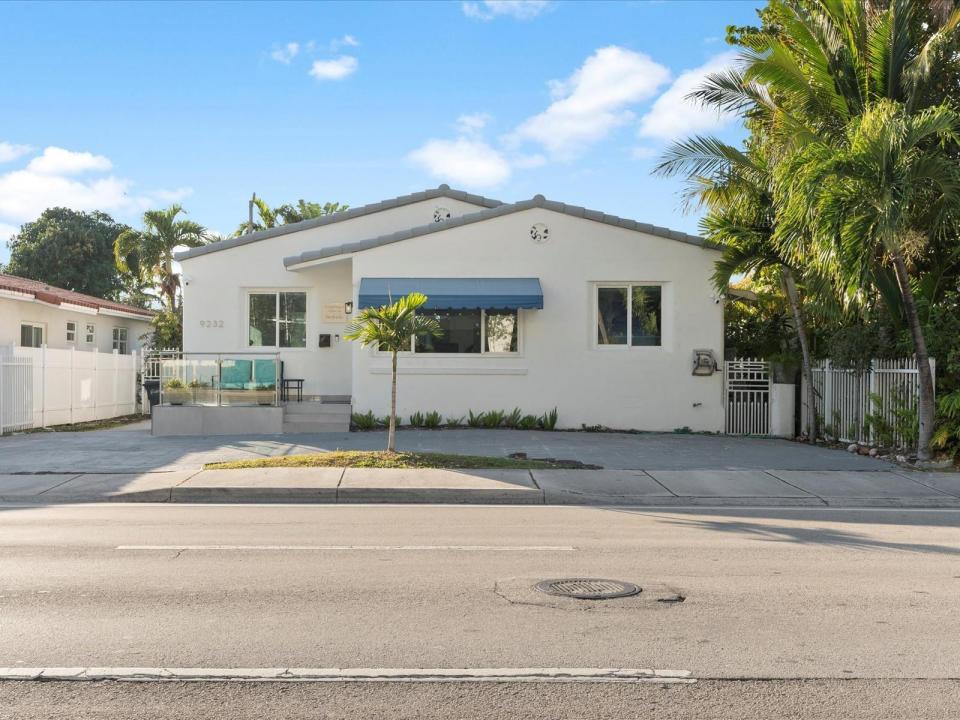 9232 Harding Avenue, Surfside, Floryda 33154, USA