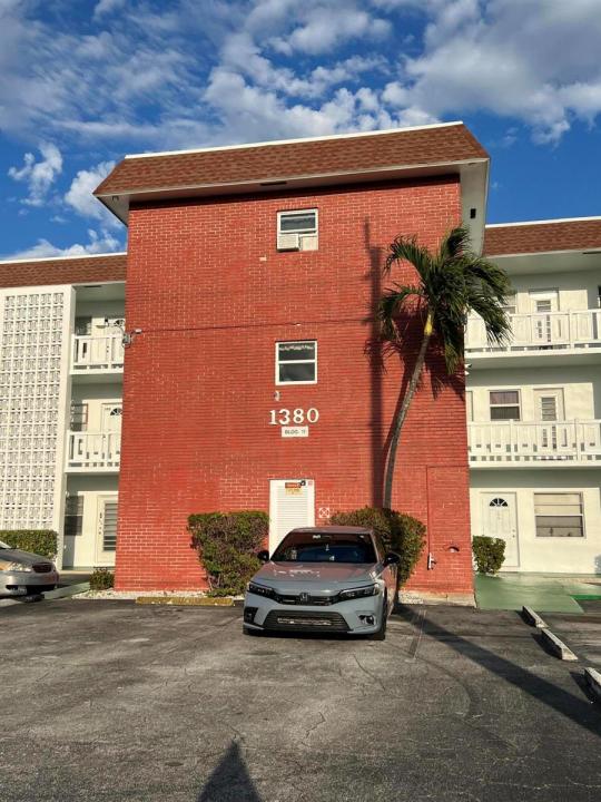 1380 NW 43rd Terrace 208, Lauderhill, Florida 33313, Stati Uniti