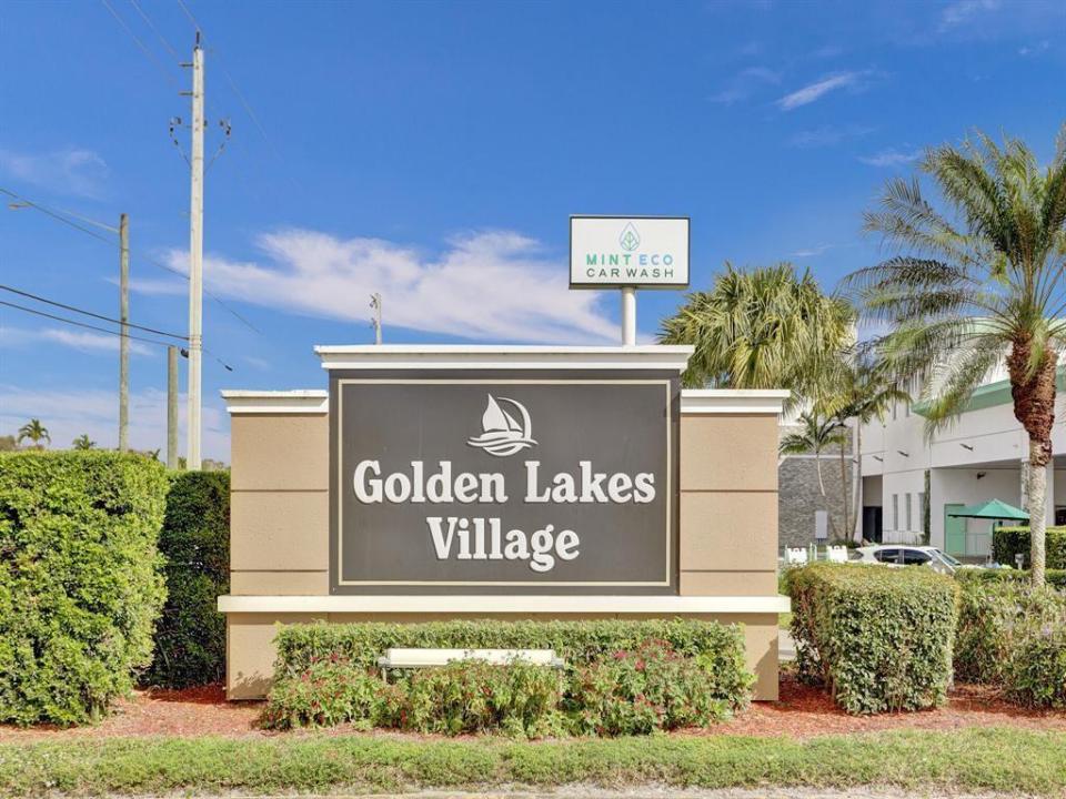 138 Lake Barbara Drive 138, West Palm Beach, Florida 33411, USA