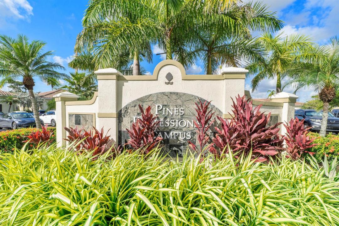 18044 NW 6th Street 101, Pembroke Pines, 플로리다 33029, 미국