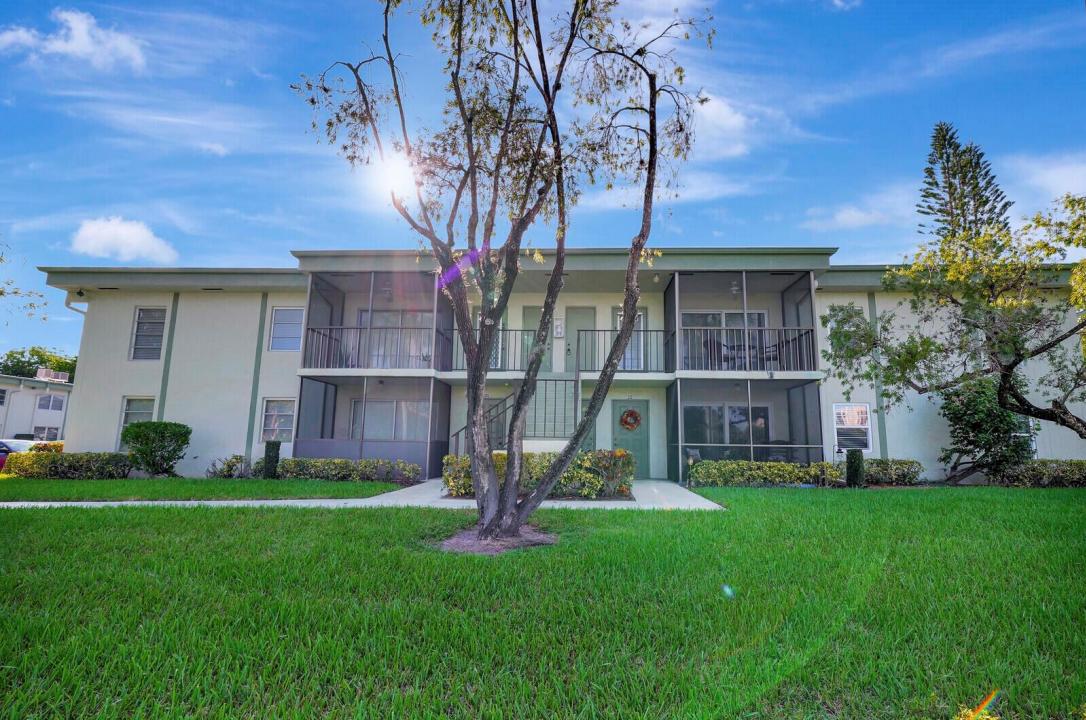 7547 S Oriole Boulevard 202, Delray Beach, Florida 33446, USA