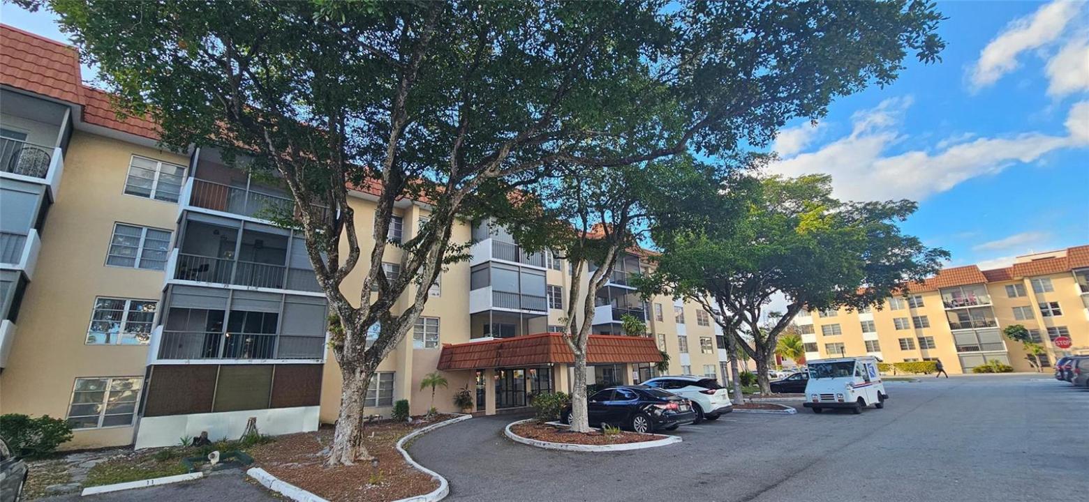 4156 Inverrary Drive 204, Lauderhill, Florida 33319, Stati Uniti