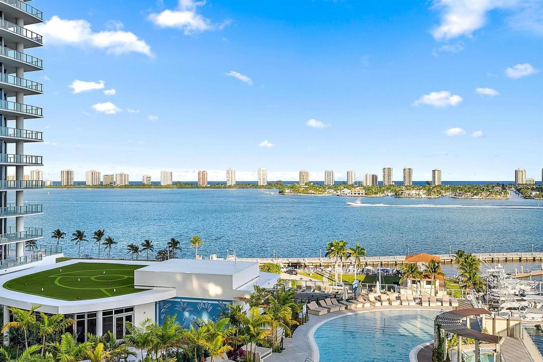 220 Lake Shore Drive 1008, Lake Park, Floride 33403, États-Unis