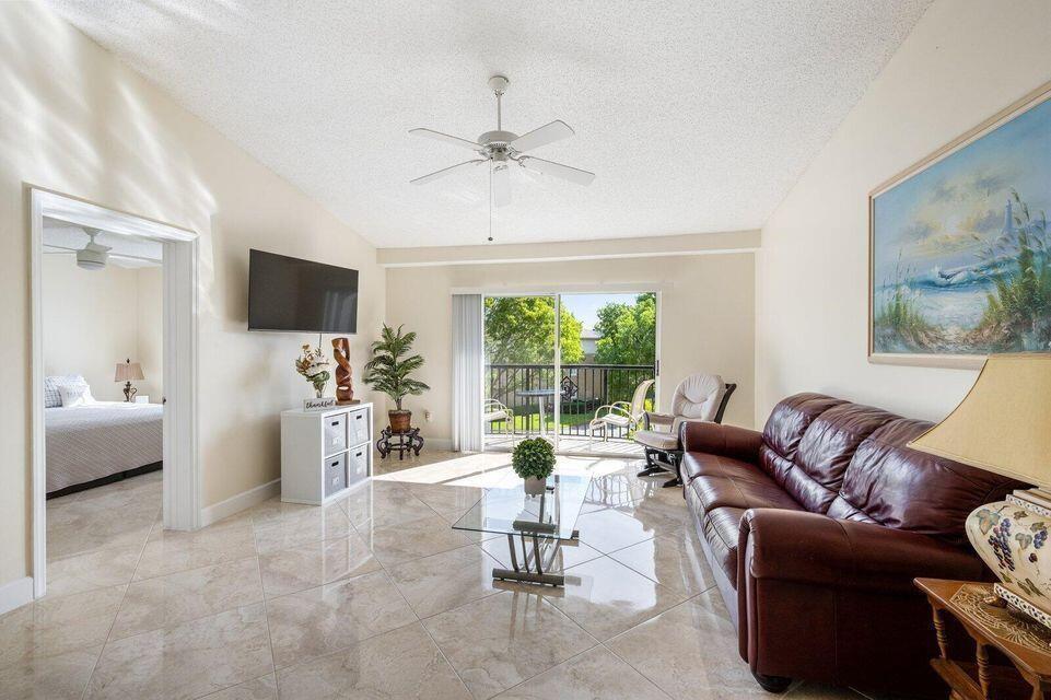 1100 Crestwood Court 1110, Royal Palm Beach, Floride 33411, États-Unis