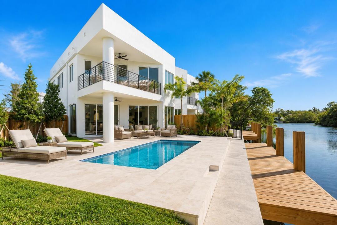 1133 NE 18th Court, Fort Lauderdale, Florida 33305, USA