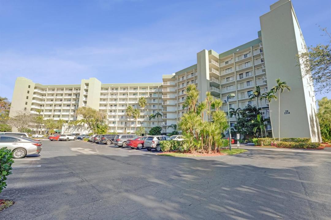 2334 S Cypress Bend Drive 907, Pompano Beach, Florida 33069, Stati Uniti