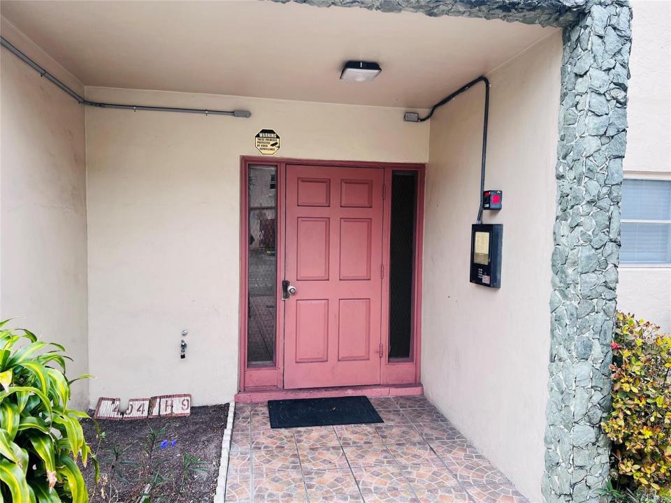 4046 NW 19th Street 203, Lauderhill, Floride 33313, États-Unis