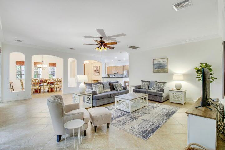 349 Chambord Terrace, Palm Beach Gardens, Floryda 33410, USA