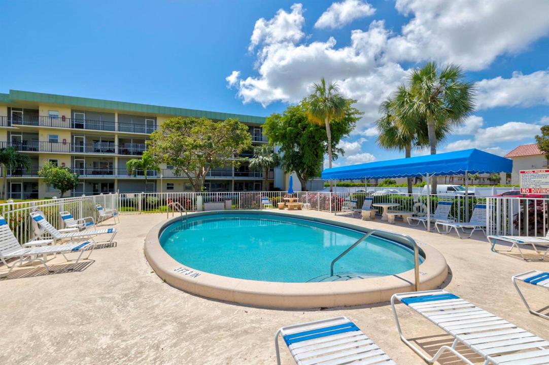 806 SE 7th Street 201, Deerfield Beach, Floride 33441, États-Unis