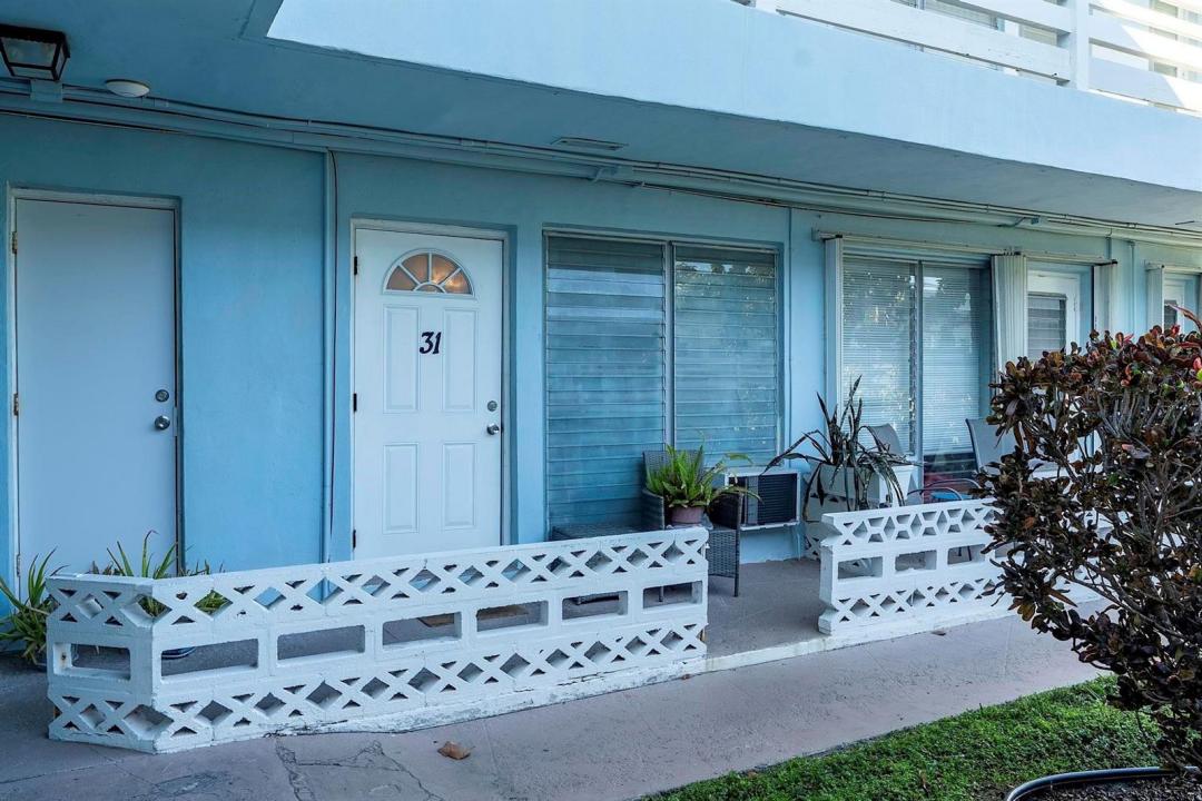 2700 NE 135th Street 31, North Miami, Florida 33181, USA