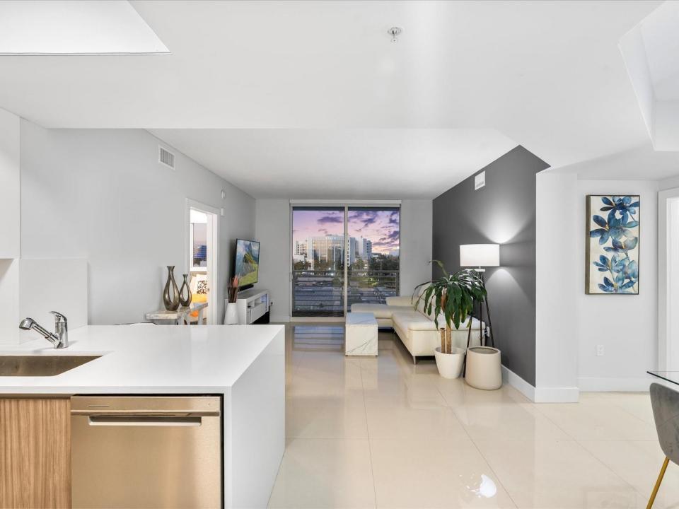 18800 NE 29th Avenue 704, Aventura, Florida 33180, Stati Uniti
