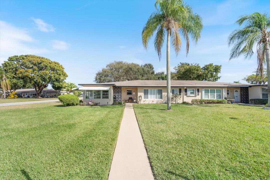 1022 Circle Drive A, Delray Beach, Florida 33445, USA