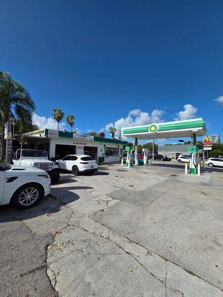 3198 S Dixie Highway, Miami, Florida 33133, Stati Uniti