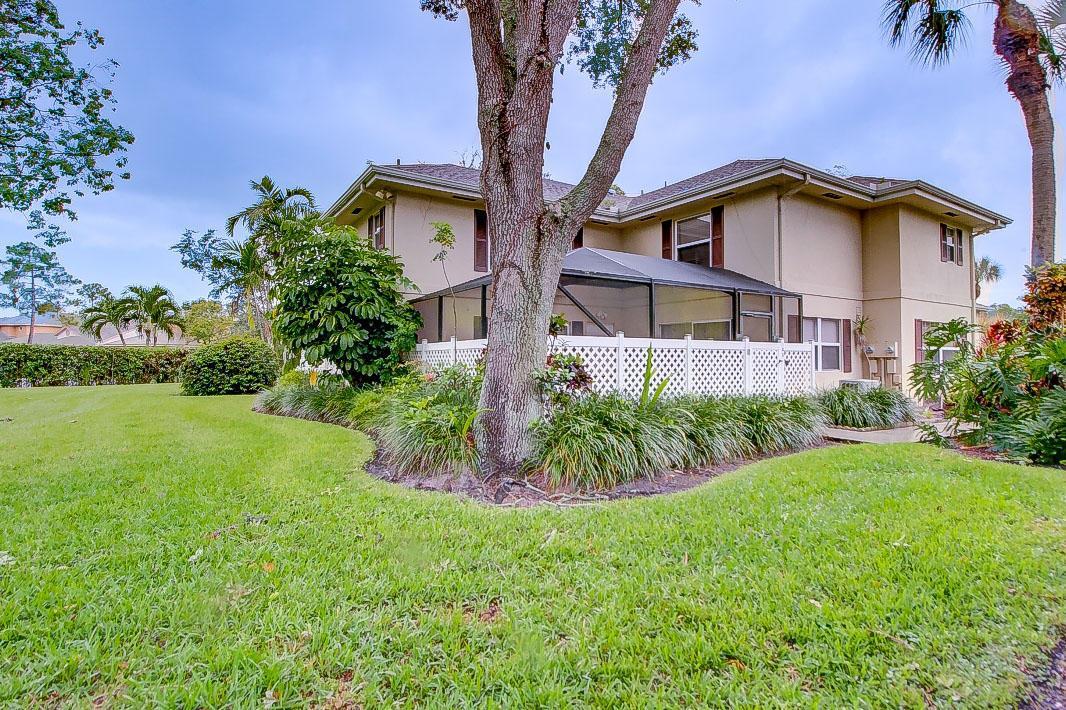 44 Essex Court B, Royal Palm Beach, Florida 33411, USA