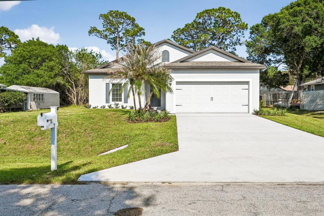 5019 Sunset Boulevard, Fort Pierce, Florida 34982, USA