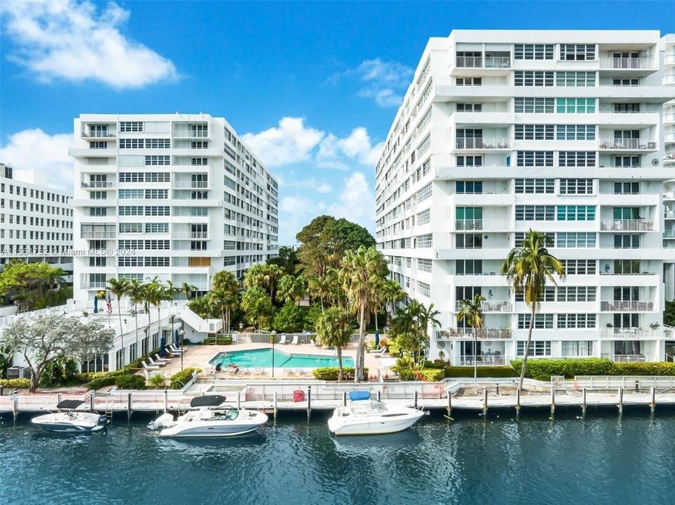 1160 N Federal Highway 1118, Fort Lauderdale, Florida 33304, Stati Uniti