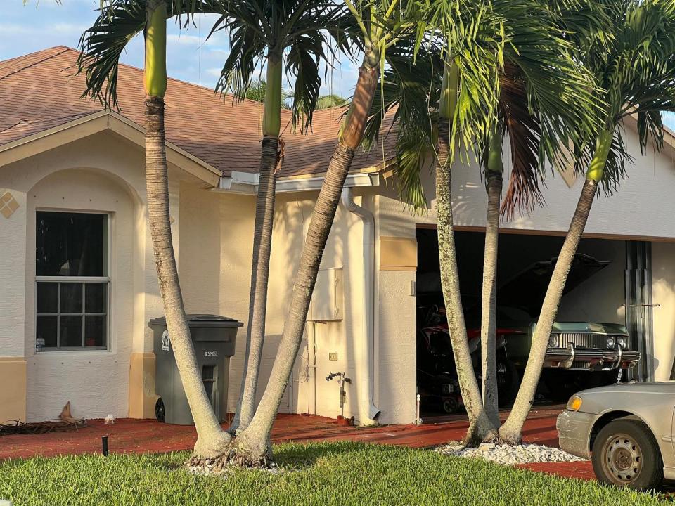5973 Azalea Circle, West Palm Beach, Florida 33415, USA