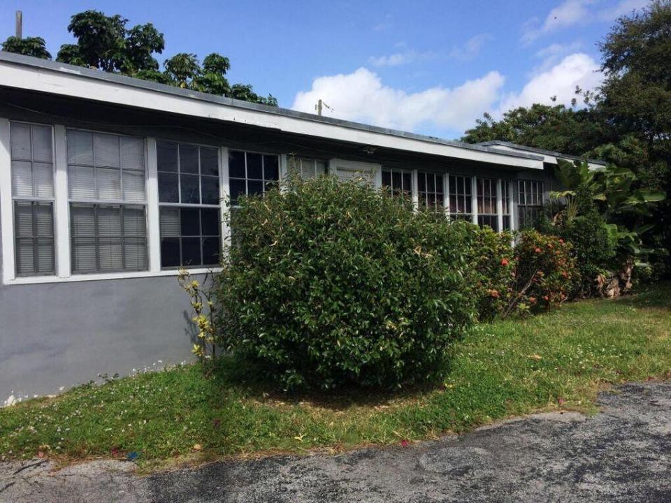 1351 NE 159th Street, North Miami Beach, Florida 33162, Stati Uniti