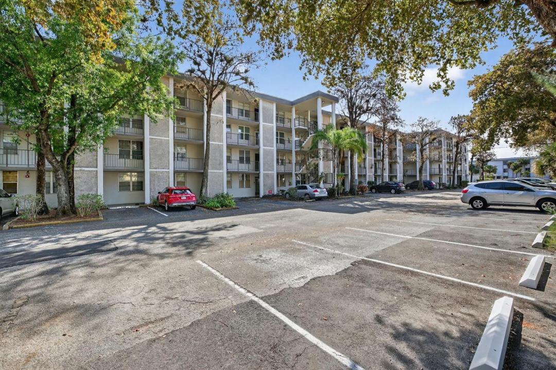 4898 NW 29th Court 315, Lauderdale Lakes, Floride 33313, États-Unis
