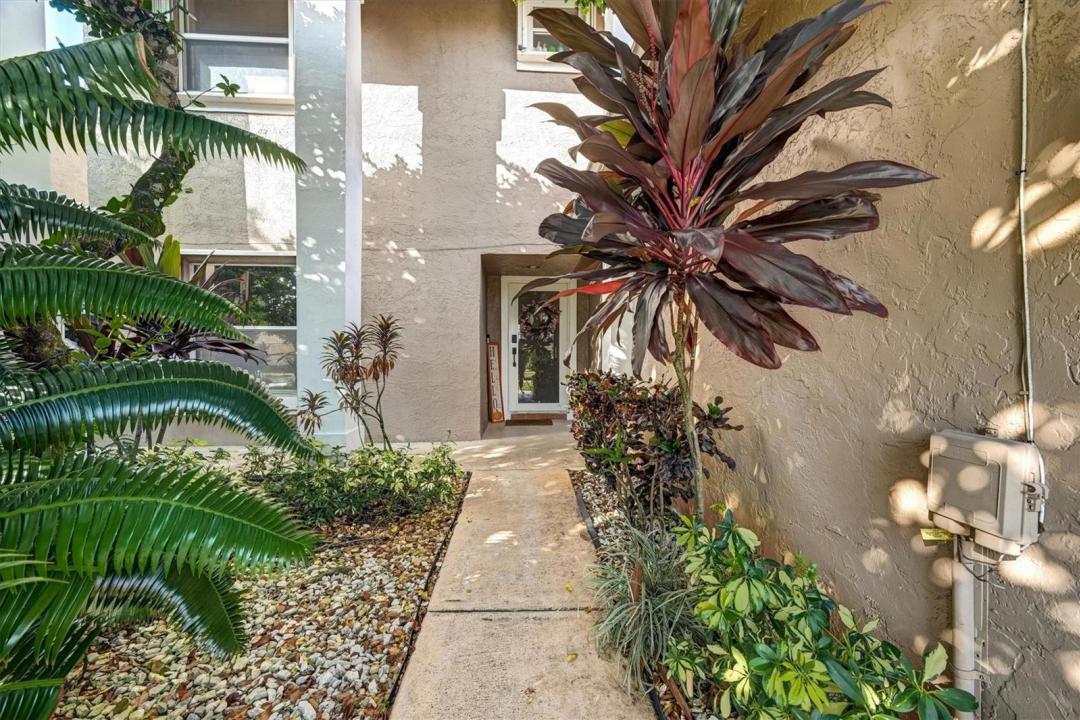 9581 NW 9th Court, Plantation, Florida 33324, Stati Uniti