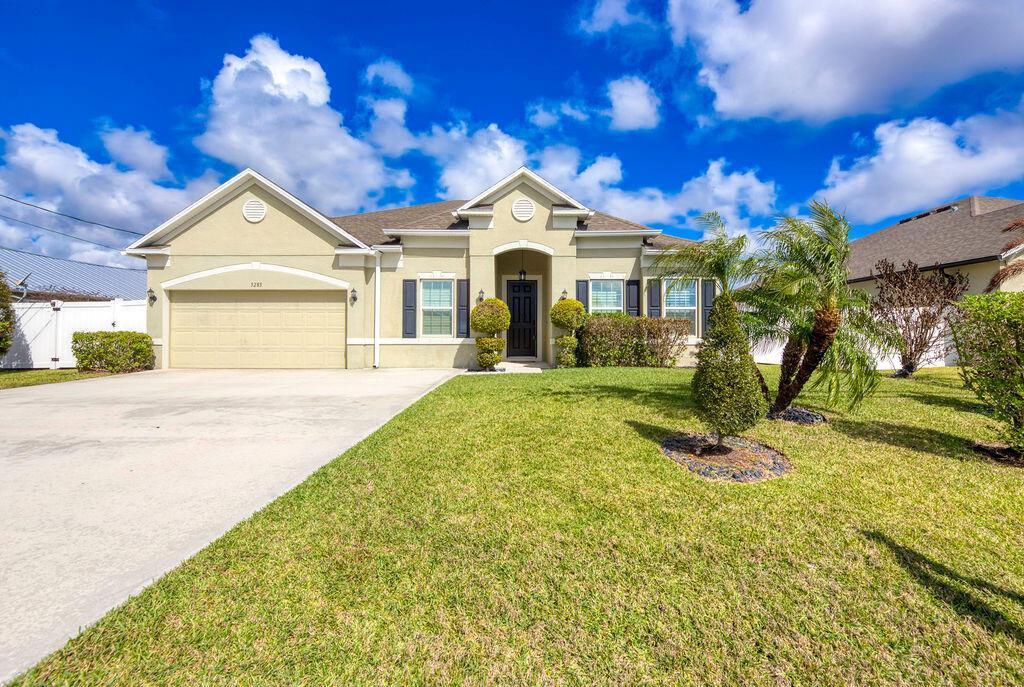 5285 NW South Delwood Drive, Port St. Lucie, Florida 34986, USA