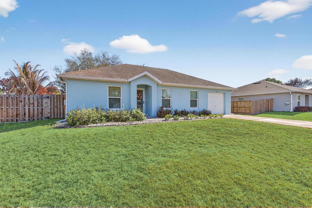 1011 SE Euclid Lane, Port St. Lucie, 플로리다 34983, 미국