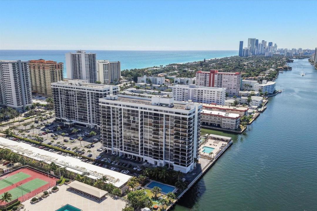 2017 S Ocean Drive Ph1, Hallandale Beach, Flórida 33009, Estados Unidos