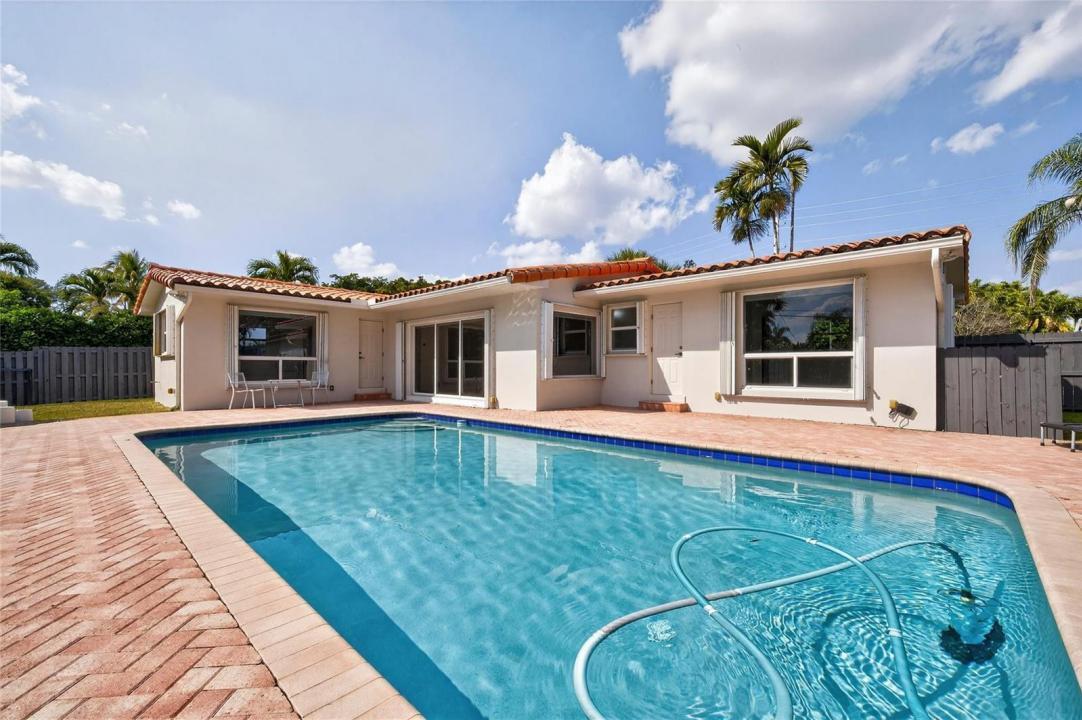 1762 NE 38th Street, Oakland Park, Floride 33334, États-Unis