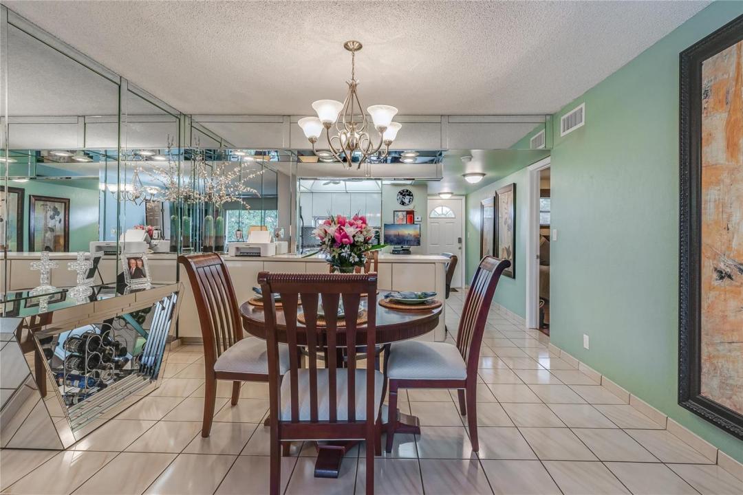 700 S Hollybrook Drive 304, Pembroke Pines, Floride 33025, États-Unis