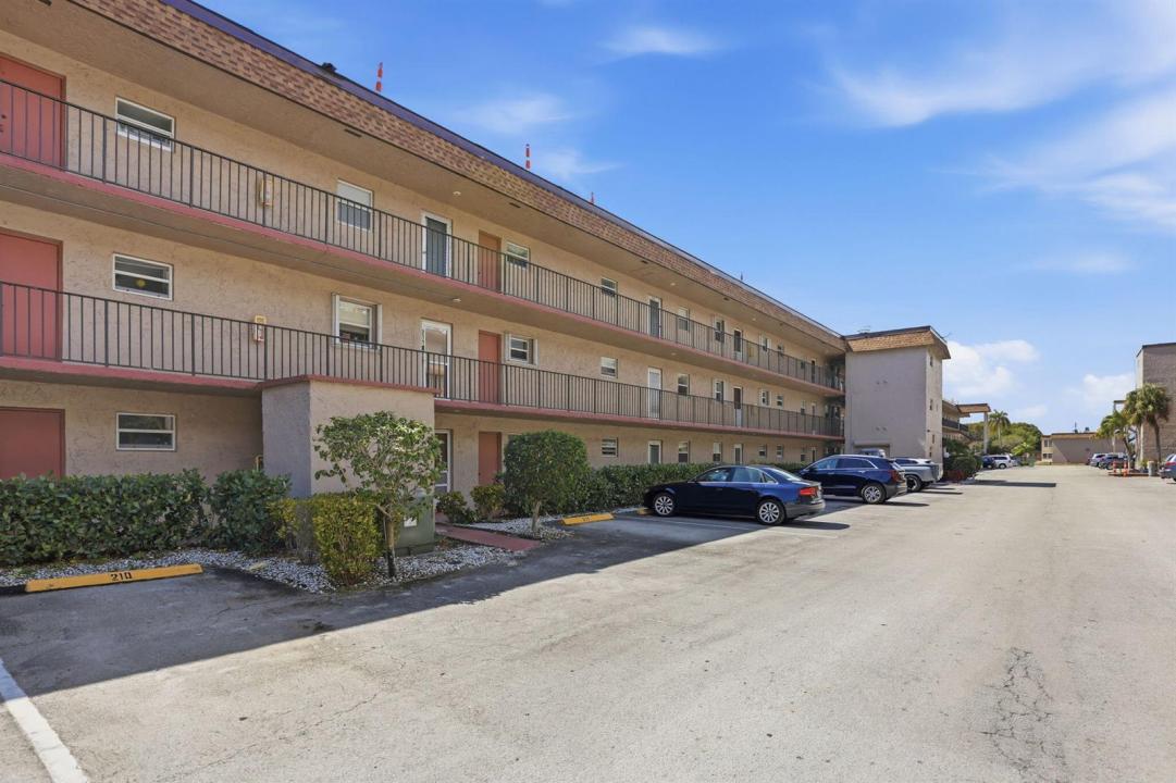 721 Lori Drive 113, Palm Springs, Floride 33461, États-Unis