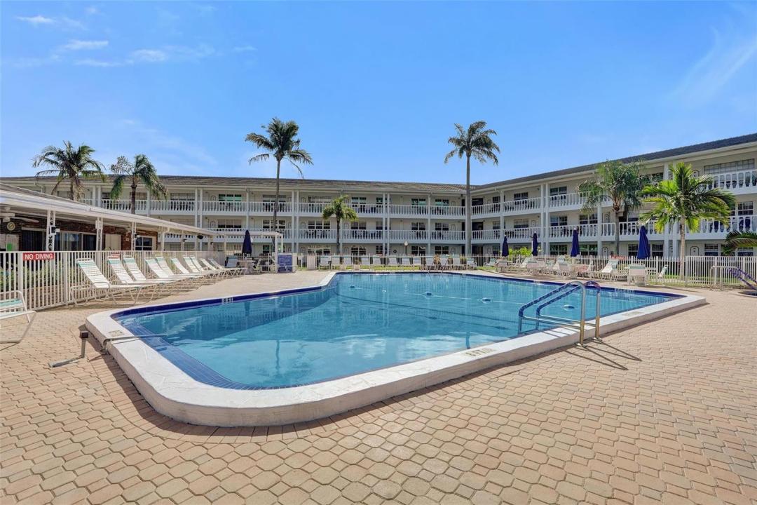 5208 NE 24th Terrace F118, Fort Lauderdale, Florida 33308, USA