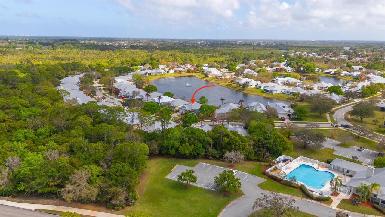 615 NE Canoe Park Circle, Port St. Lucie, Florida 34983, USA