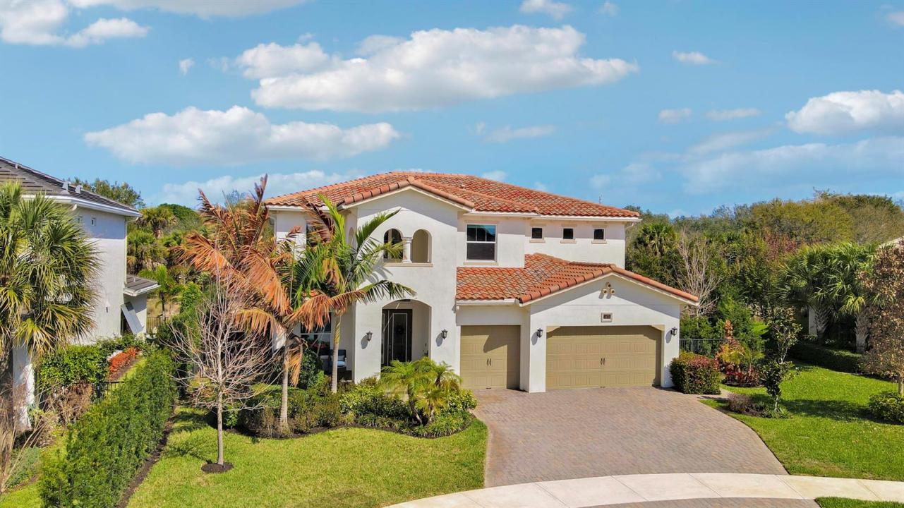 2475 NE Evinrude Circle, Jensen Beach, Floride 34957, États-Unis