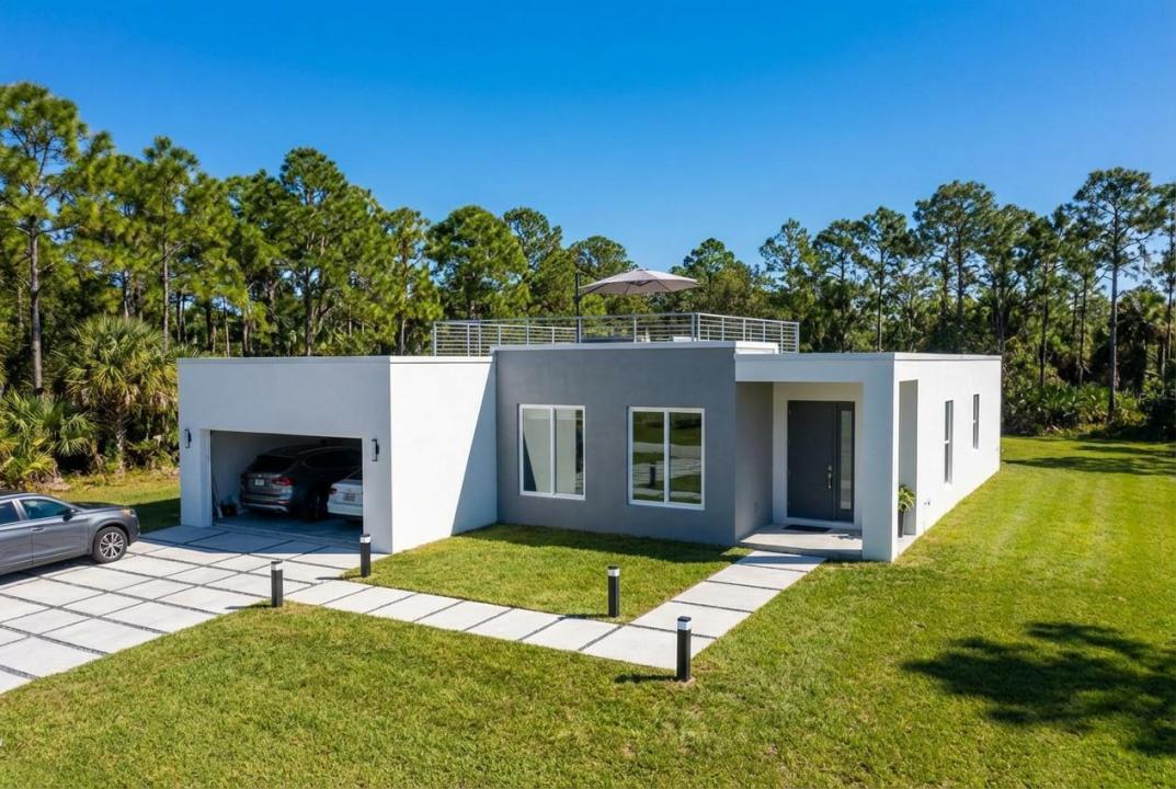 650 S Sunflower Drive, Lehigh Acres, Florida 33974, USA