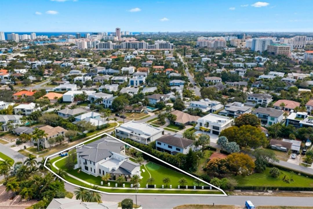 298 NE 8th Street, Boca Raton, Florida 33432, Stati Uniti