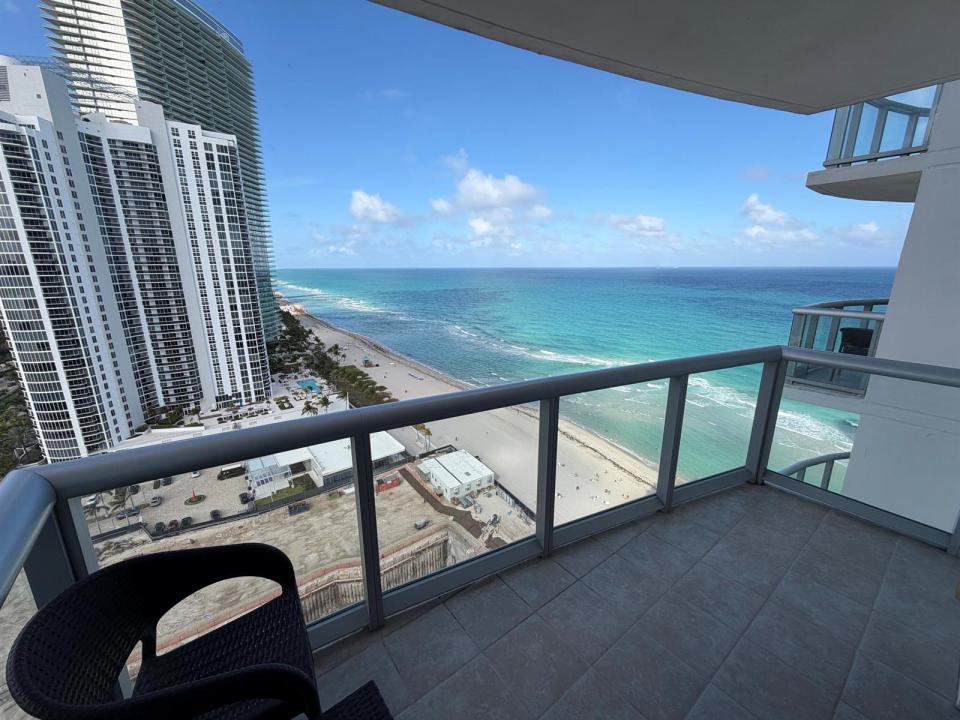 18683 Collins Avenue 2303, Sunny Isles Beach, Florida 33160, Stati Uniti