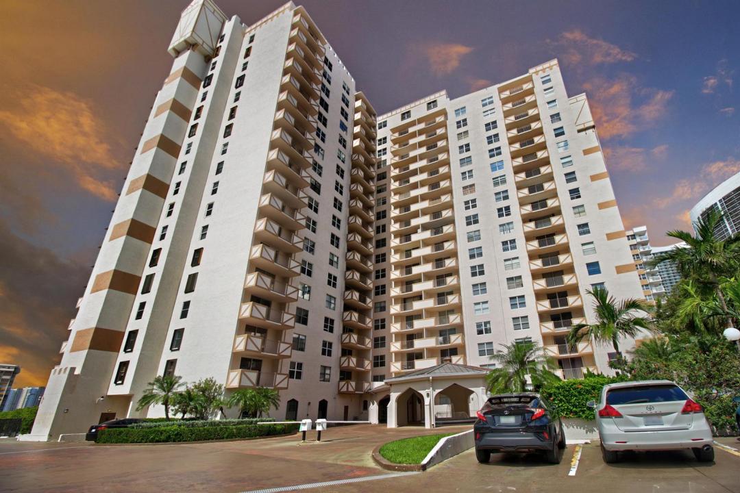 1865 S Ocean Drive 6c, Hallandale Beach, Floride 33009, États-Unis