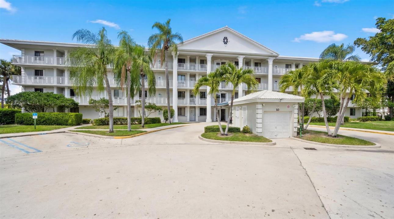 2741 Village Boulevard 303, West Palm Beach, Floride 33409, États-Unis