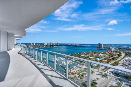 220 Lake Shore Drive 2411, Lake Park, Floride 33403, États-Unis