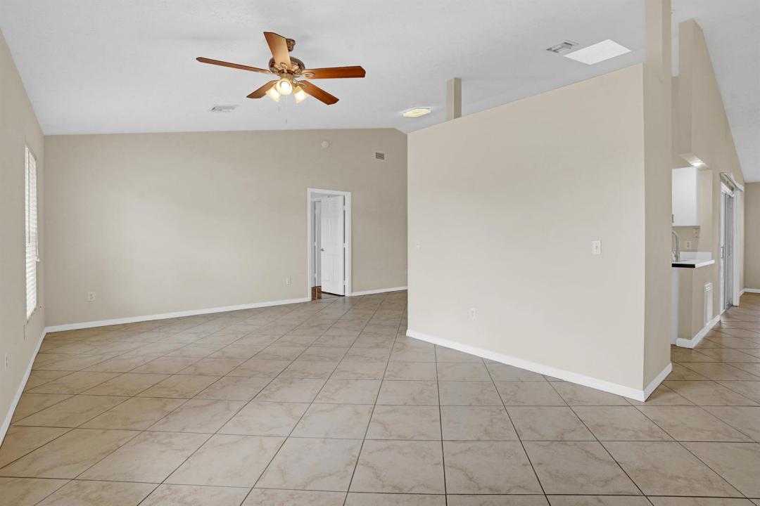 261 SW Parish Terrace, Port St. Lucie, Floride 34984, États-Unis