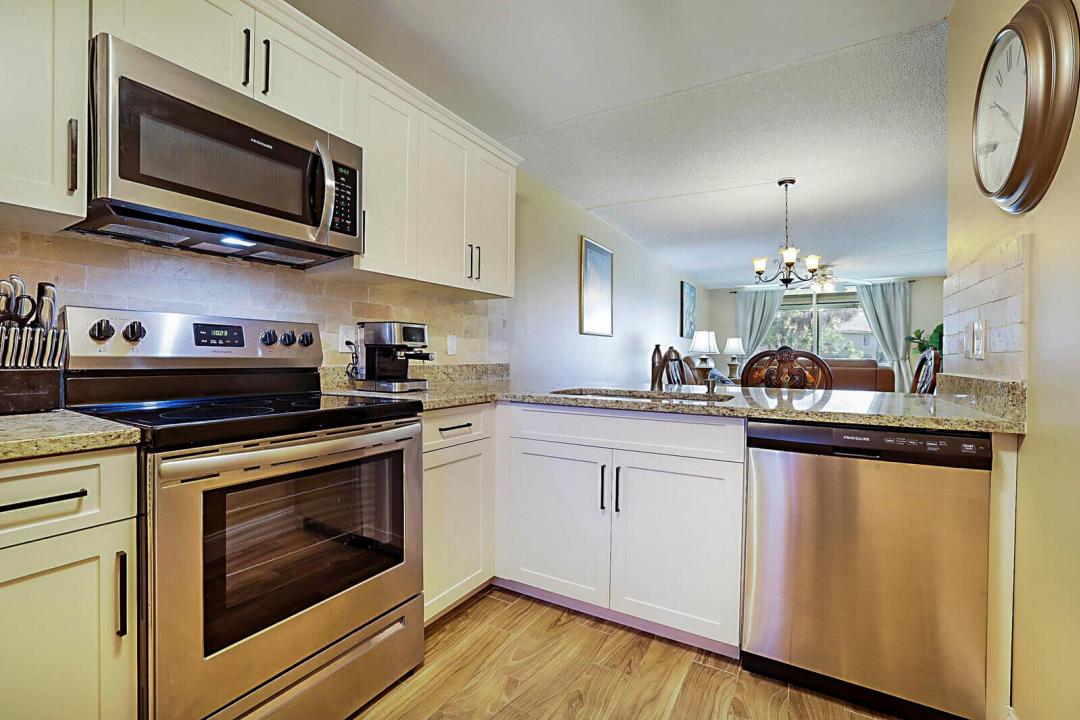 2541 Aragon Boulevard 202, Sunrise, Floride 33322, États-Unis