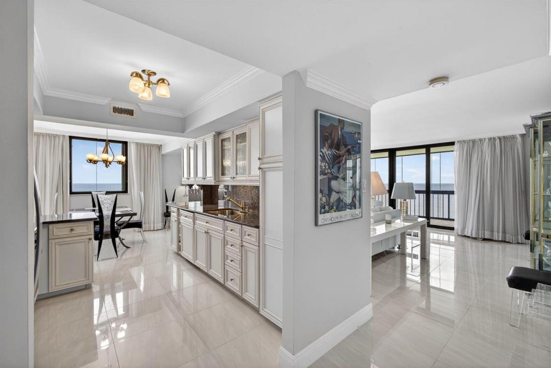 5380 N Ocean Drive 12e, Singer Island, Floride 33404, États-Unis