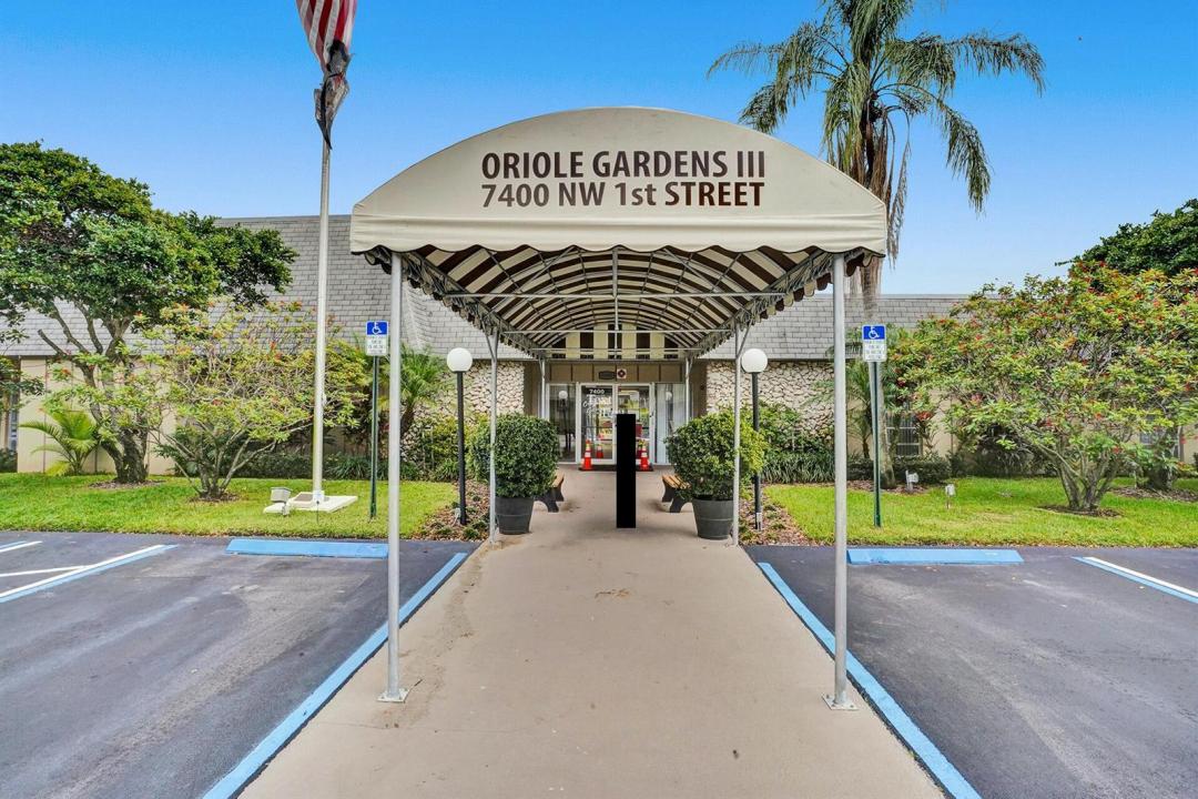7680 NW 1st Street 201, Margate, Floride 33063, États-Unis
