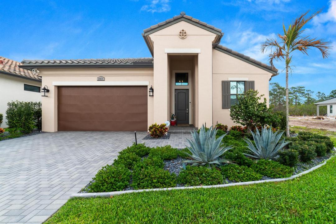 2801 SE Ashfield Drive, Port St. Lucie, Florida 34984, USA