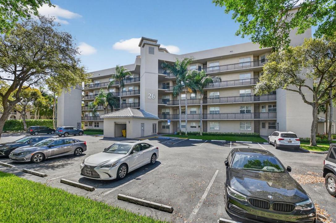 26 Royal Palm Way 403, Boca Raton, Florida 33432, USA