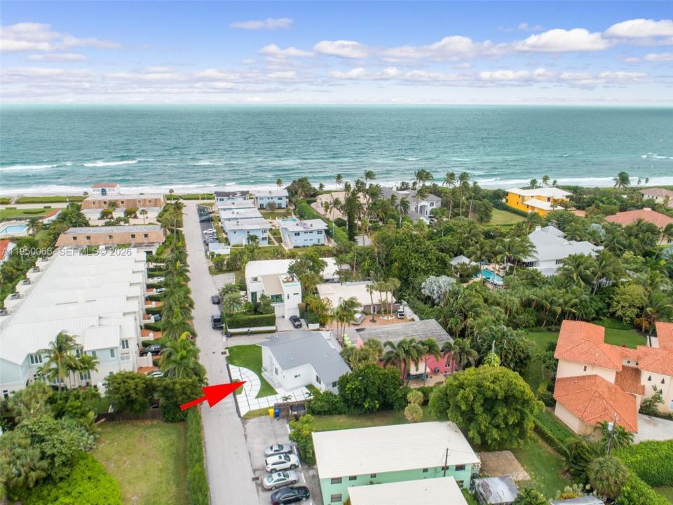 12 Adams Road, Ocean Ridge, Florida 33435, USA