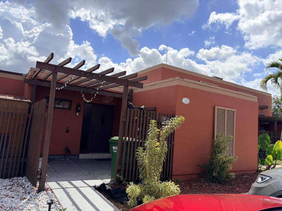 1641 Fairway Road, Pembroke Pines, Florida 33026, USA