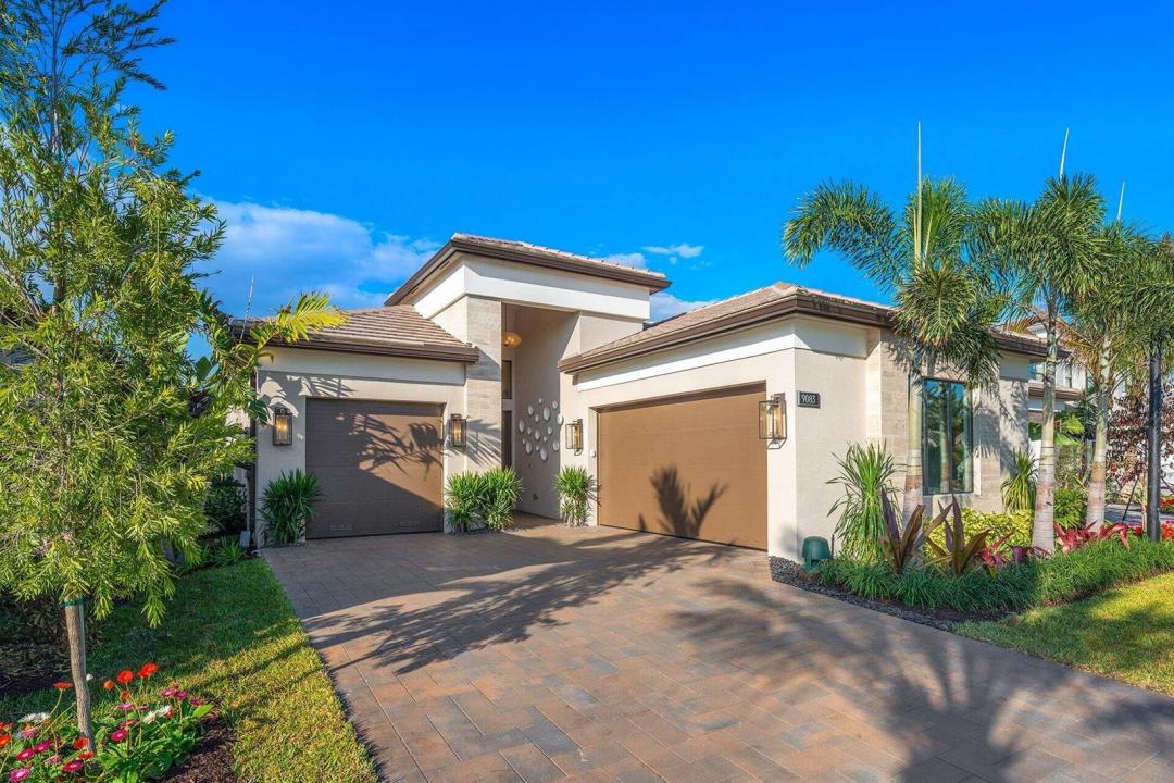 9374 Mountain Pne Grove, Boynton Beach, Florida 33473, USA