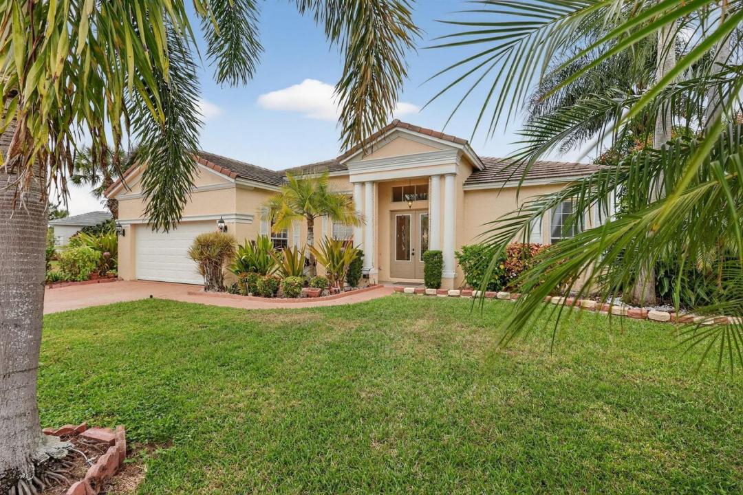 544 SW Lake Manatee Way, Port St. Lucie, Floride 34986, États-Unis